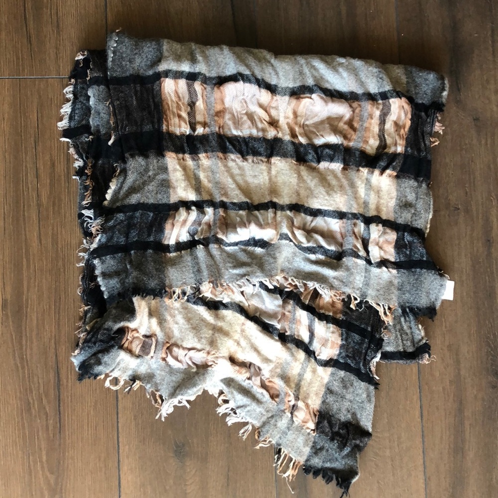 Aritzia Wilfred free mix check rectangle scarf